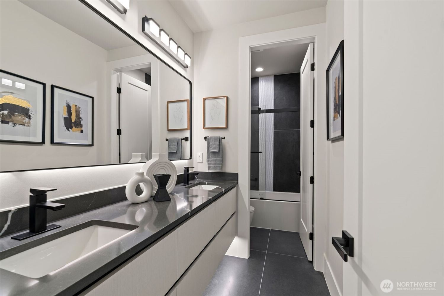 Bellevue, Washington, 98005, United States, 5 Bedrooms Bedrooms, ,4 BathroomsBathrooms,Residential,Forsale,1968161