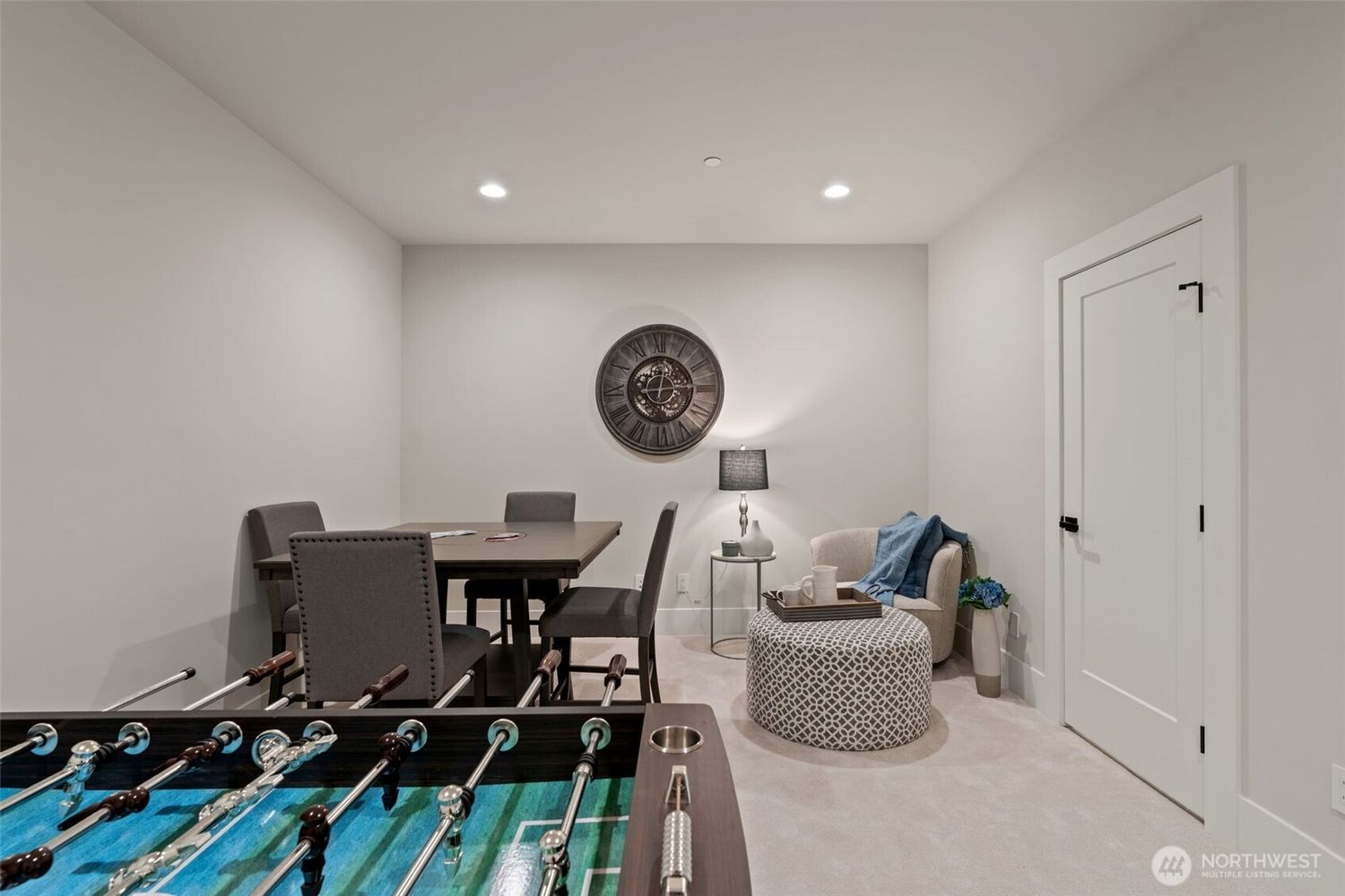 Bellevue, Washington, 98005, United States, 5 Bedrooms Bedrooms, ,4 BathroomsBathrooms,Residential,Forsale,1968161