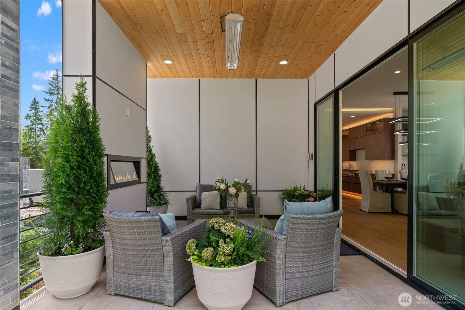 Bellevue, Washington, 98005, United States, 5 Bedrooms Bedrooms, ,4 BathroomsBathrooms,Residential,Forsale,1968161