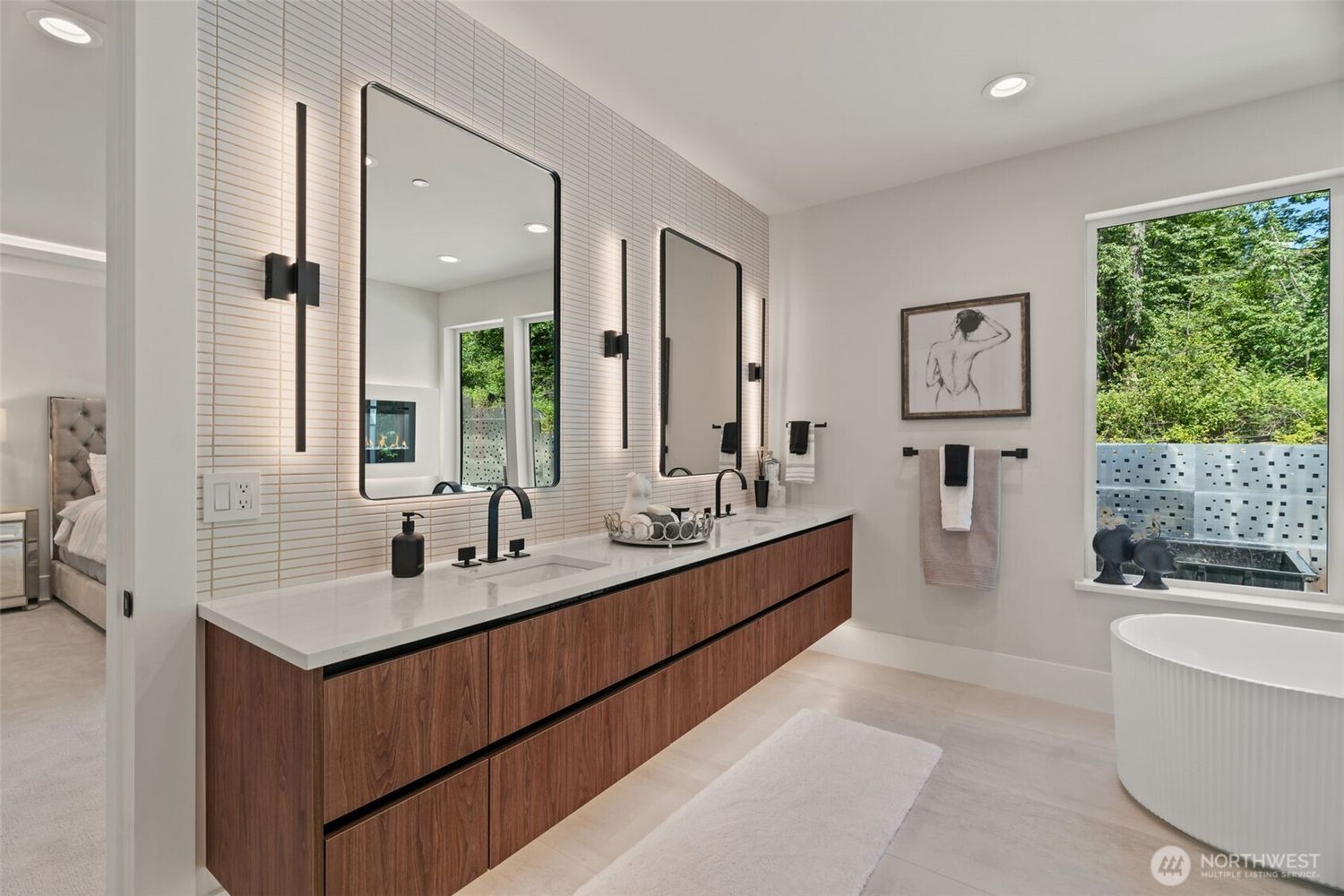 Bellevue, Washington, 98005, United States, 5 Bedrooms Bedrooms, ,4 BathroomsBathrooms,Residential,Forsale,1968161