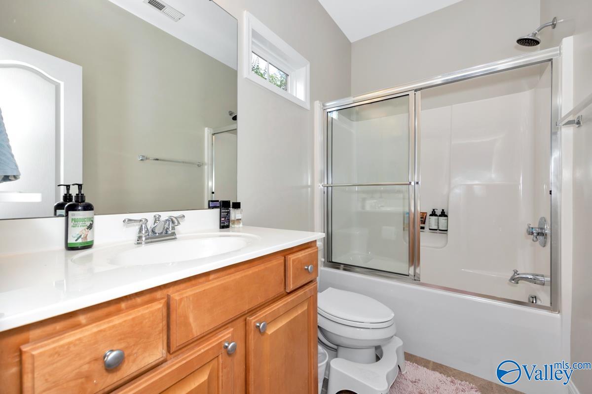 Madison, Alabama, 35758, United States, 5 Bedrooms Bedrooms, ,4.5 BathroomsBathrooms,Residential,Forsale,2007684