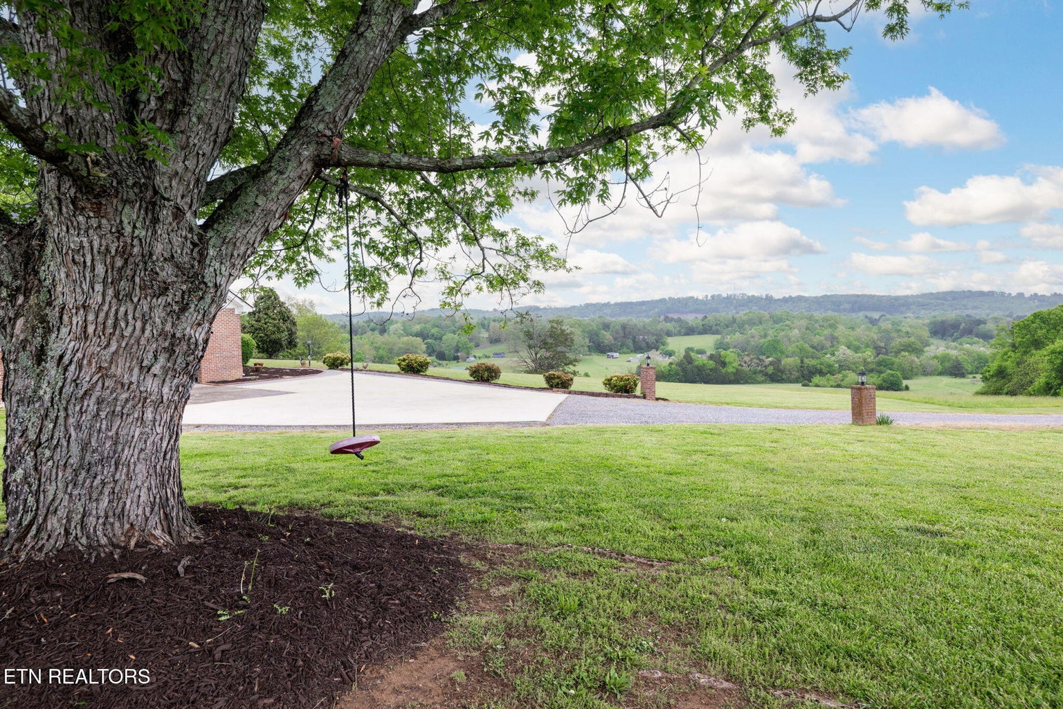 Niota, Tennessee, 37826, United States, 5 Bedrooms Bedrooms, ,4 BathroomsBathrooms,Residential,Forsale,1946771