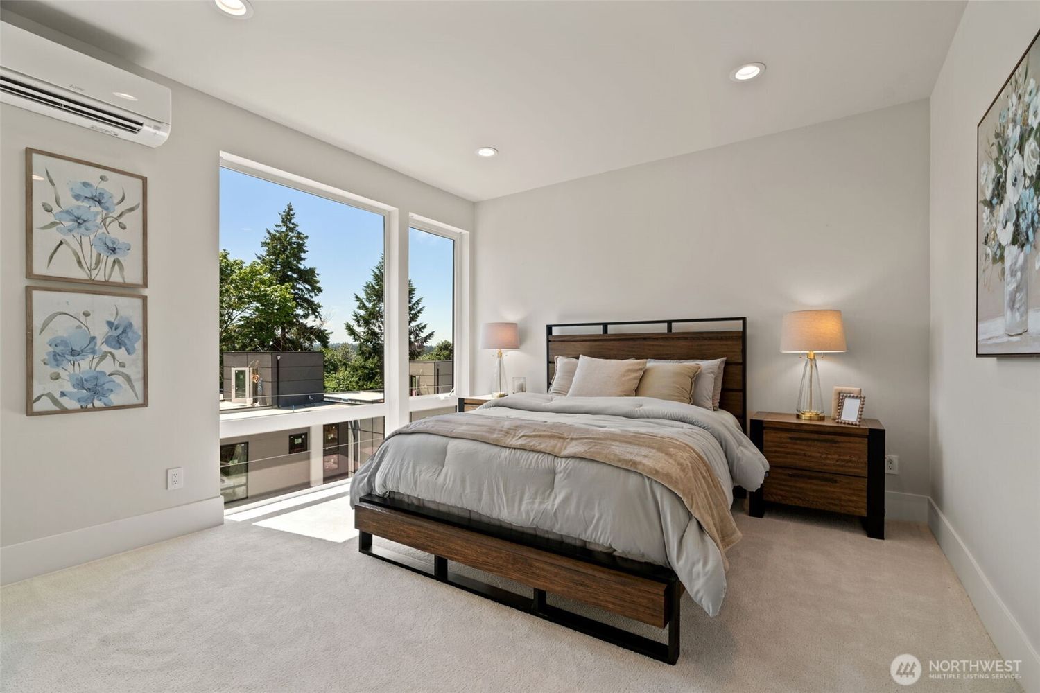 Bellevue, Washington, 98005, United States, 5 Bedrooms Bedrooms, ,4 BathroomsBathrooms,Residential,Forsale,1968161