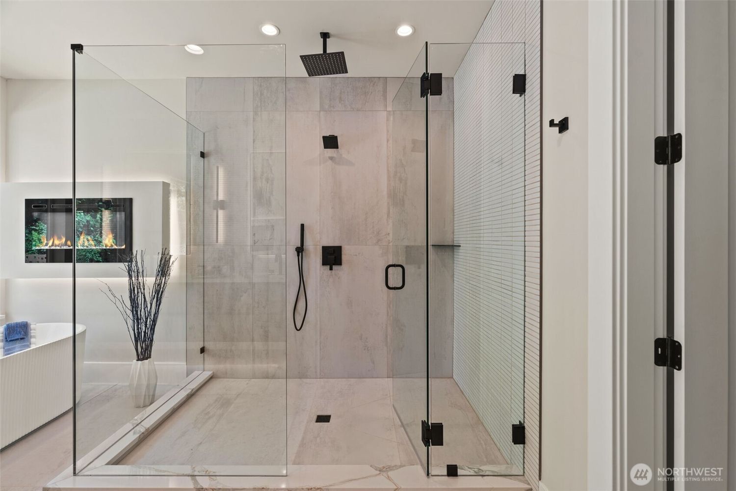 Bellevue, Washington, 98005, United States, 5 Bedrooms Bedrooms, ,4 BathroomsBathrooms,Residential,Forsale,1968161