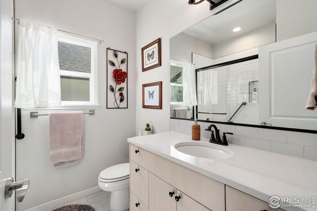 Loveland, Colorado, 80537, United States, 5 Bedrooms Bedrooms, ,3 BathroomsBathrooms,Residential,Forsale,1918930