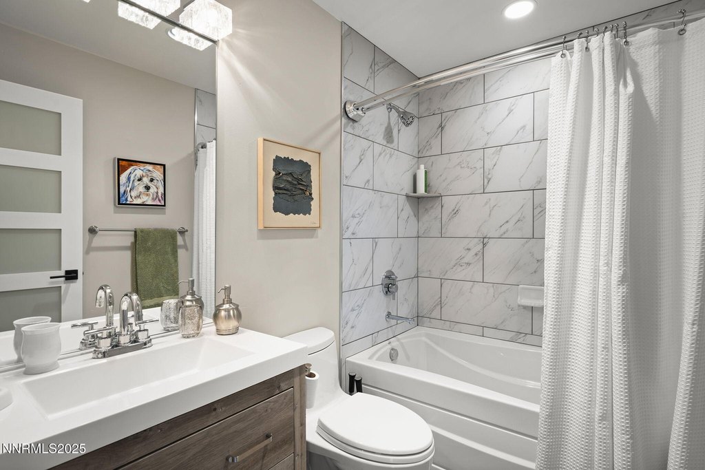 Carson City, Nevada, 89703, United States, 2 Bedrooms Bedrooms, ,3.5 BathroomsBathrooms,Residential,Forsale,1936735