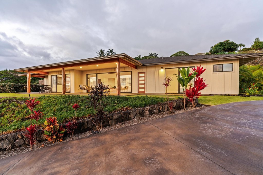 Kailua Kona, Hawaii, 96740, United States, 4 Bedrooms Bedrooms, ,3 BathroomsBathrooms,Residential,Forsale,1953837