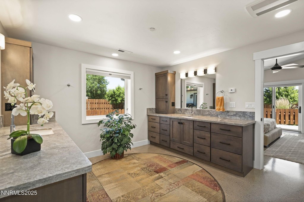 Carson City, Nevada, 89703, United States, 2 Bedrooms Bedrooms, ,3.5 BathroomsBathrooms,Residential,Forsale,1936735