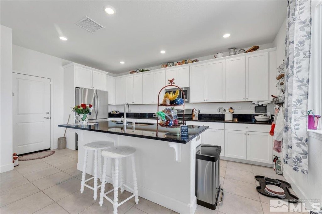 Sparks, Nevada, 89436, United States, 4 Bedrooms Bedrooms, ,3.5 BathroomsBathrooms,Residential,Forsale,1888842