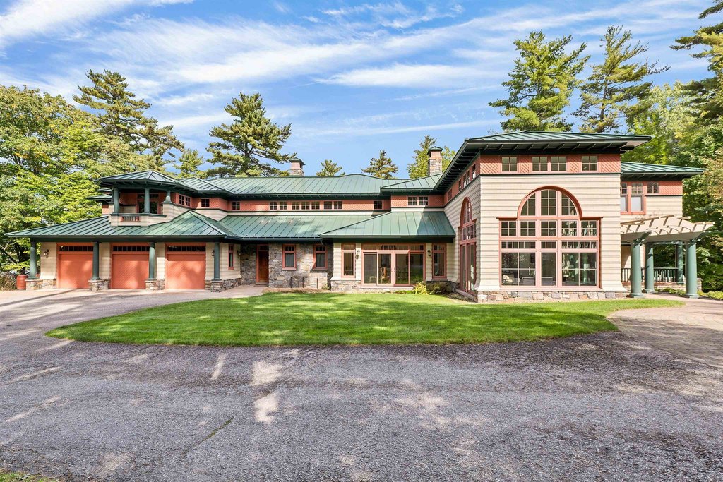 Alton, New Hampshire, 03809, United States, 7 Bedrooms Bedrooms, ,6.5 BathroomsBathrooms,Residential,Forsale,2004715