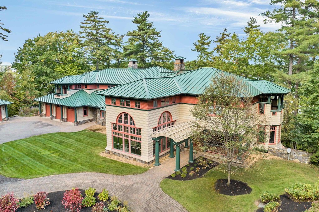 Alton, New Hampshire, 03809, United States, 7 Bedrooms Bedrooms, ,6.5 BathroomsBathrooms,Residential,Forsale,2004715