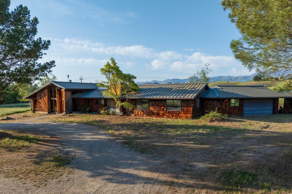 SANTA YNEZ, California, 93460, United States, 3 Bedrooms Bedrooms, ,3 BathroomsBathrooms,Residential,Forsale,1941488