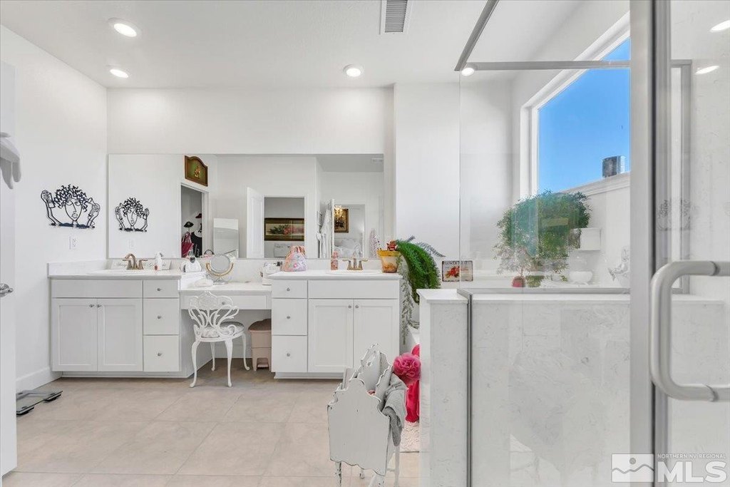 Sparks, Nevada, 89436, United States, 4 Bedrooms Bedrooms, ,3.5 BathroomsBathrooms,Residential,Forsale,1888842