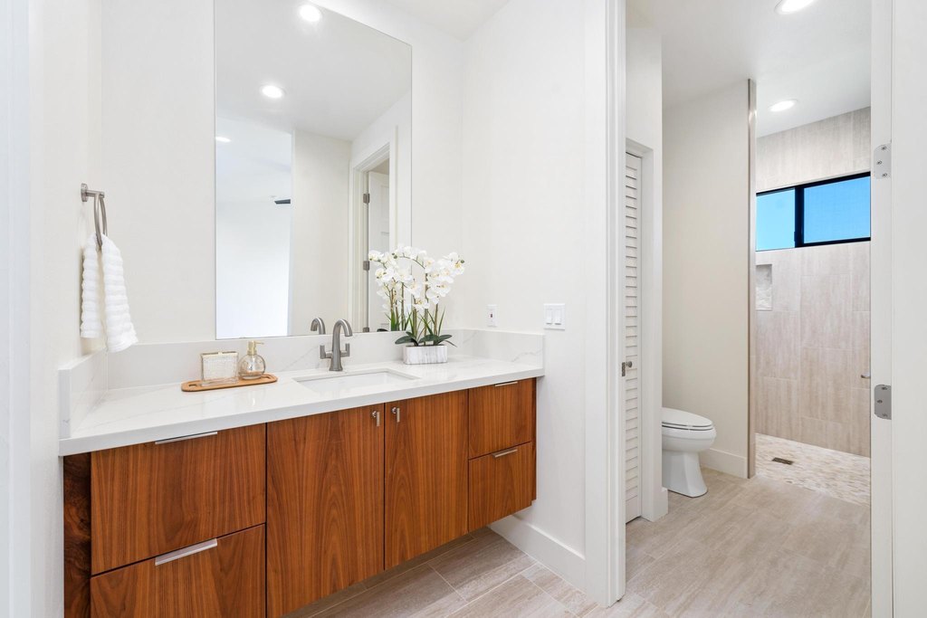 Kailua Kona, Hawaii, 96740, United States, 4 Bedrooms Bedrooms, ,3 BathroomsBathrooms,Residential,Forsale,1953837