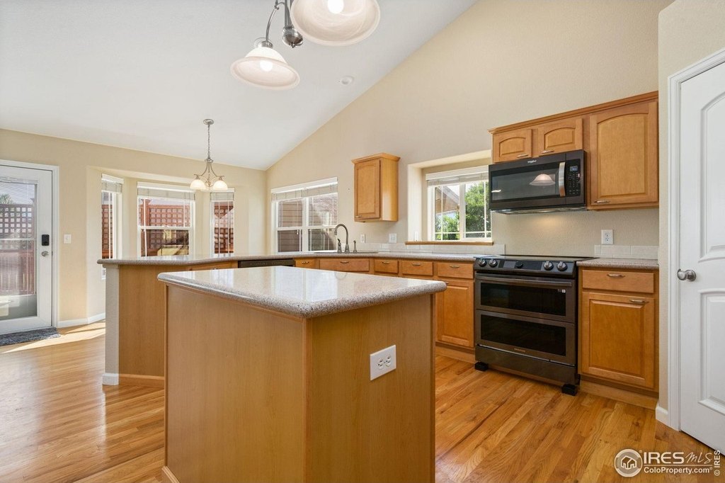 Windsor, Colorado, 80550, United States, 5 Bedrooms Bedrooms, ,3 BathroomsBathrooms,Residential,Forsale,1926798