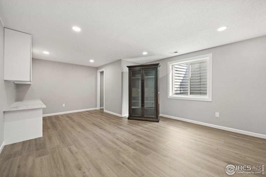 Windsor, Colorado, 80550, United States, 5 Bedrooms Bedrooms, ,3 BathroomsBathrooms,Residential,Forsale,1926798