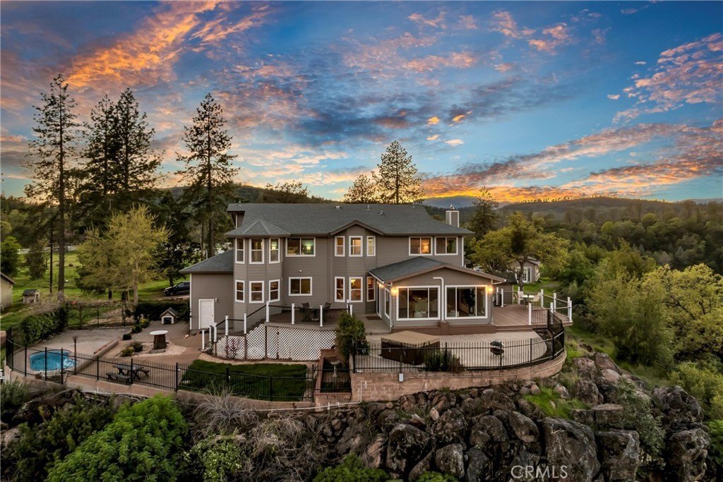 Lower Lake, California, 95457, United States, 4 Bedrooms Bedrooms, ,2.5 BathroomsBathrooms,Residential,Forsale,1929181