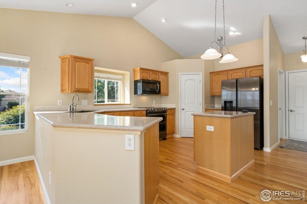 Windsor, Colorado, 80550, United States, 5 Bedrooms Bedrooms, ,3 BathroomsBathrooms,Residential,Forsale,1926798