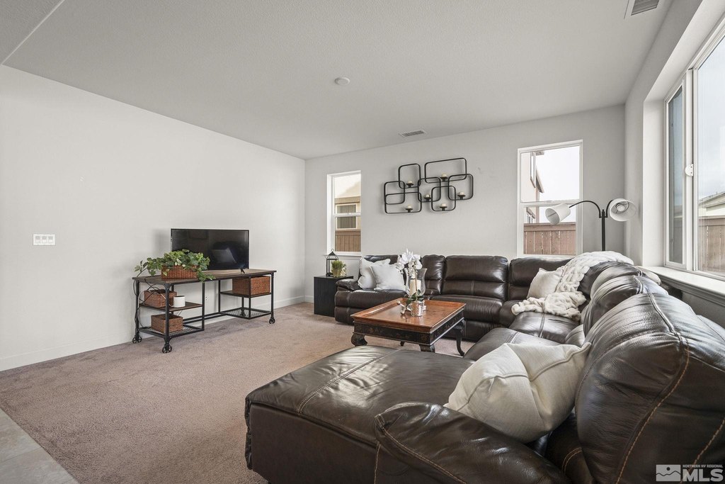 Reno, Nevada, 89521, United States, 3 Bedrooms Bedrooms, ,2.5 BathroomsBathrooms,Residential,Forsale,1888825