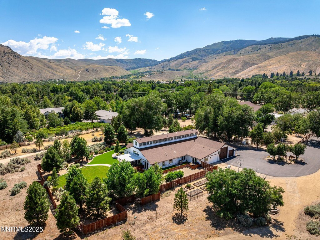Carson City, Nevada, 89703, United States, 2 Bedrooms Bedrooms, ,3.5 BathroomsBathrooms,Residential,Forsale,1936735