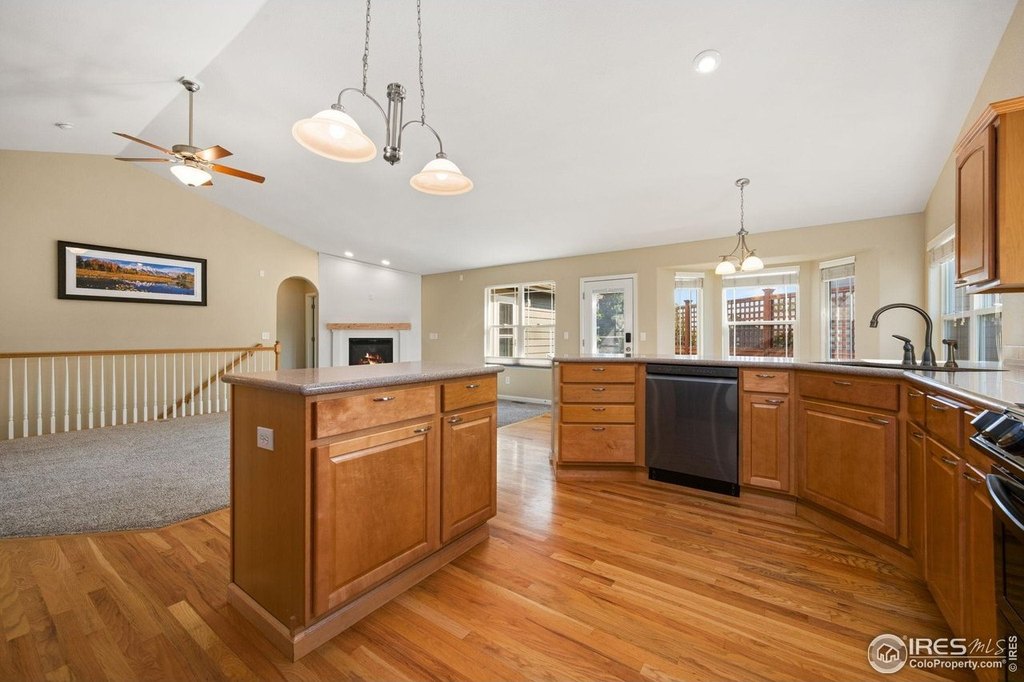 Windsor, Colorado, 80550, United States, 5 Bedrooms Bedrooms, ,3 BathroomsBathrooms,Residential,Forsale,1926798