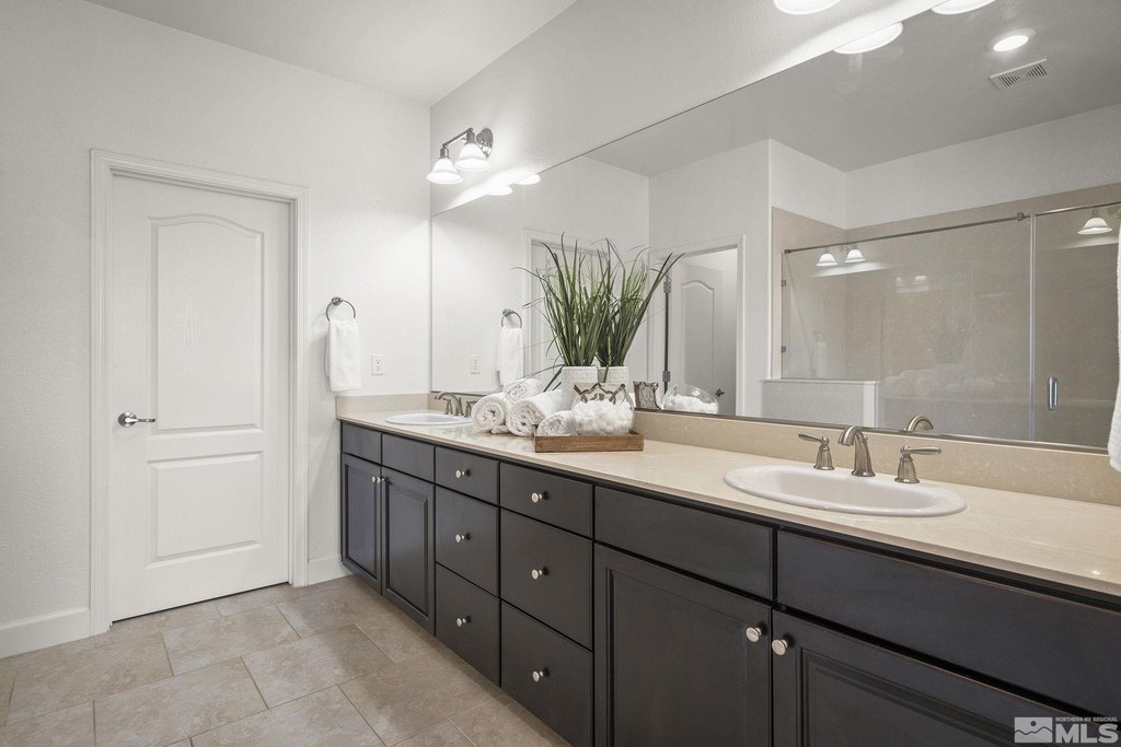 Reno, Nevada, 89521, United States, 3 Bedrooms Bedrooms, ,2.5 BathroomsBathrooms,Residential,Forsale,1888825