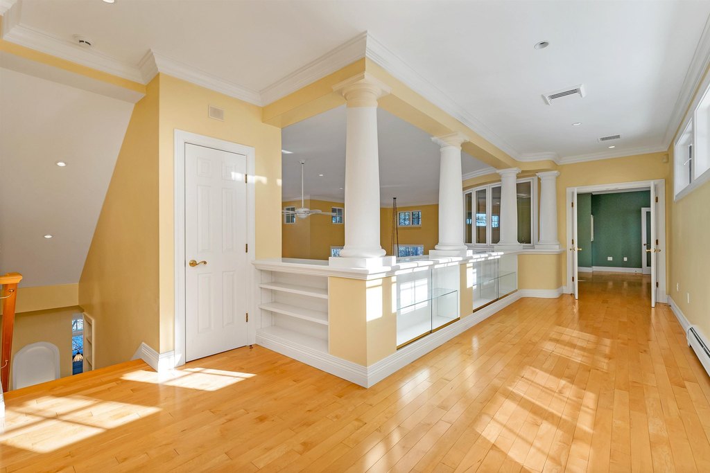 Alton, New Hampshire, 03809, United States, 7 Bedrooms Bedrooms, ,6.5 BathroomsBathrooms,Residential,Forsale,2004715