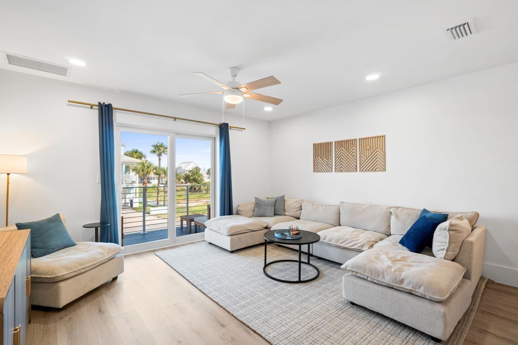 Mexico Beach, Florida, 32456, United States, 4 Bedrooms Bedrooms, ,4.5 BathroomsBathrooms,Residential,Forsale,1946756