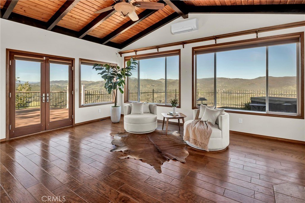 Lower Lake, California, 95457, United States, 4 Bedrooms Bedrooms, ,2.5 BathroomsBathrooms,Residential,Forsale,1929181