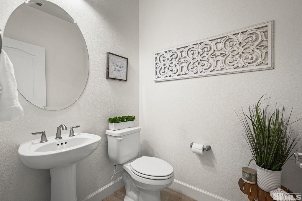 Reno, Nevada, 89521, United States, 3 Bedrooms Bedrooms, ,2.5 BathroomsBathrooms,Residential,Forsale,1888825