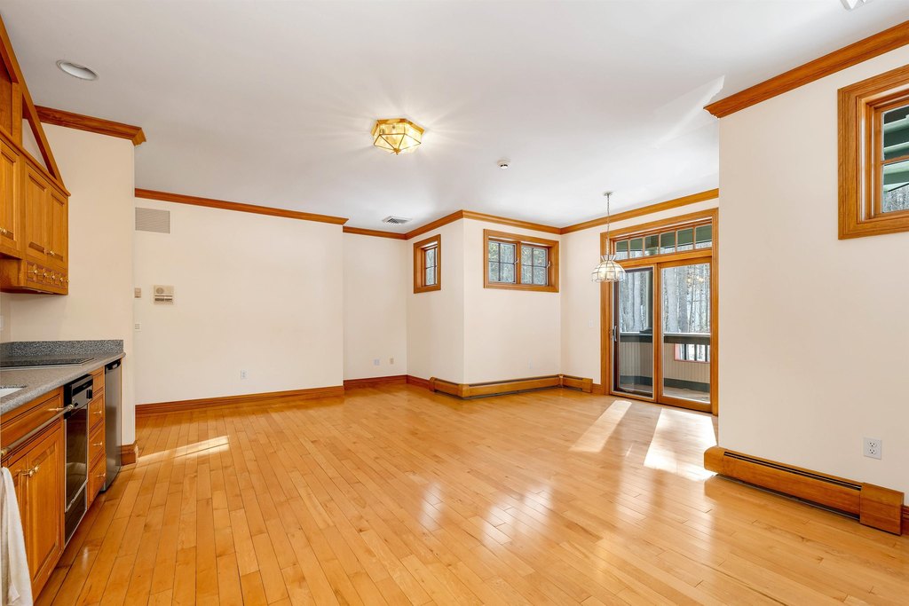 Alton, New Hampshire, 03809, United States, 7 Bedrooms Bedrooms, ,6.5 BathroomsBathrooms,Residential,Forsale,2004715