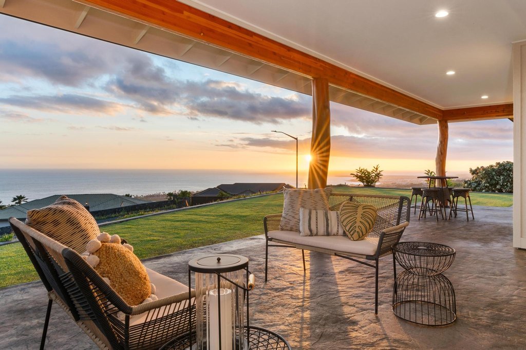 Kailua Kona, Hawaii, 96740, United States, 4 Bedrooms Bedrooms, ,3 BathroomsBathrooms,Residential,Forsale,1953837