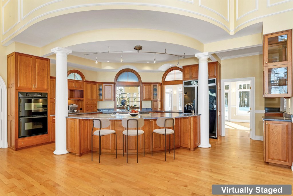 Alton, New Hampshire, 03809, United States, 7 Bedrooms Bedrooms, ,6.5 BathroomsBathrooms,Residential,Forsale,2004715