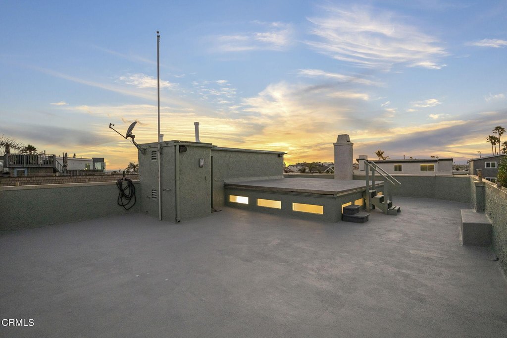 Oxnard, California, 93035, United States, 3 Bedrooms Bedrooms, ,3 BathroomsBathrooms,Residential,Forsale,1985942