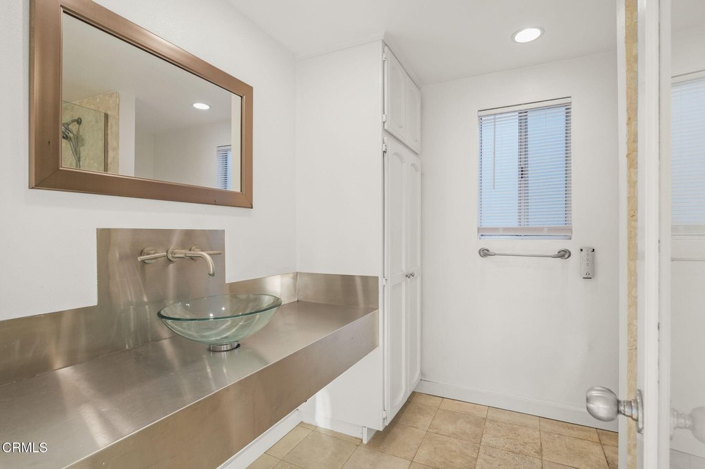 Oxnard, California, 93035, United States, 3 Bedrooms Bedrooms, ,3 BathroomsBathrooms,Residential,Forsale,1985942