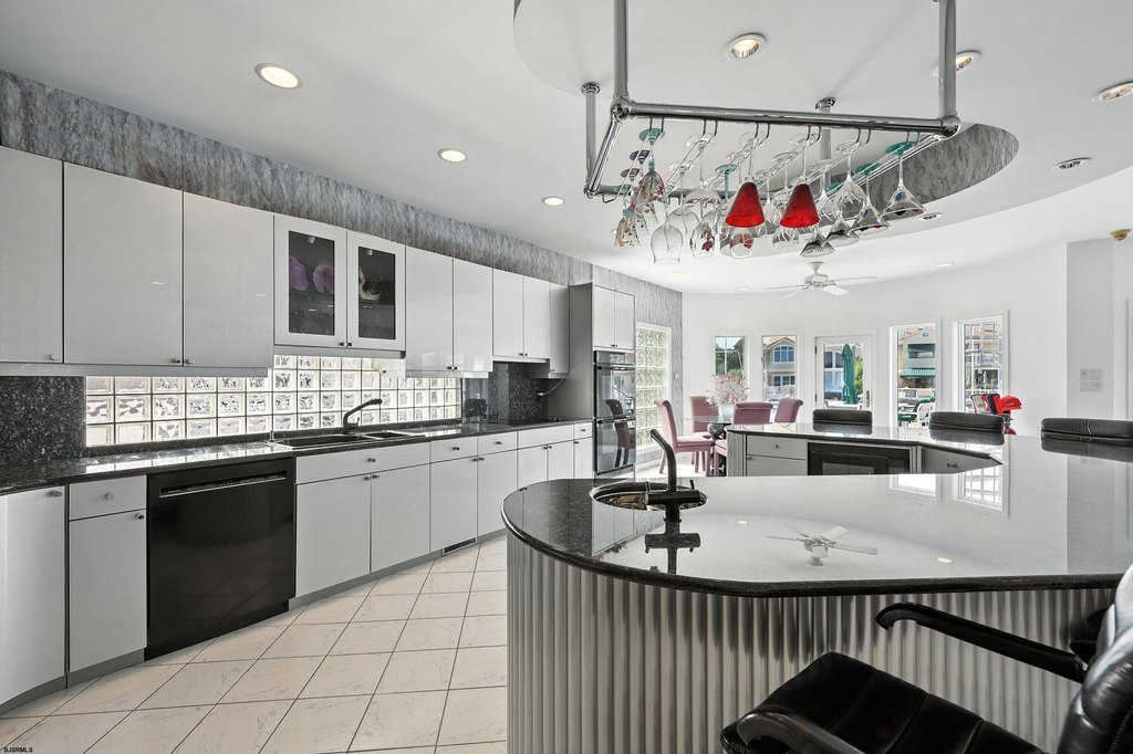 Ocean City, New Jersey, 08226, United States, 4 Bedrooms Bedrooms, ,5.5 BathroomsBathrooms,Residential,Forsale,2004114