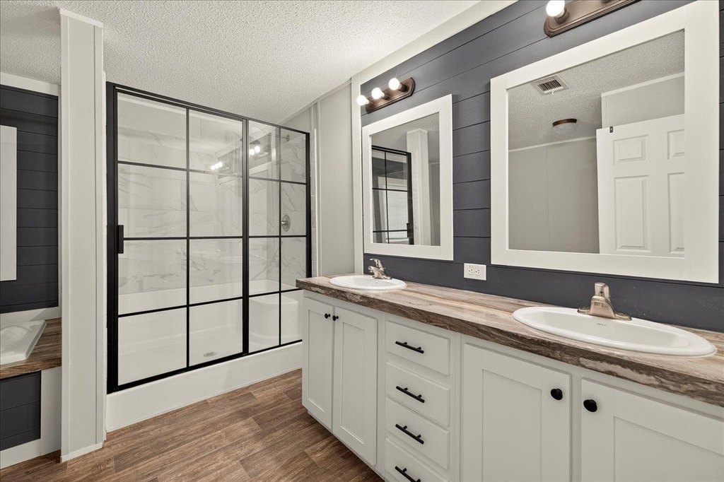 Quincy, Florida, 32351, United States, 3 Bedrooms Bedrooms, ,2 BathroomsBathrooms,Residential,Forsale,1919226