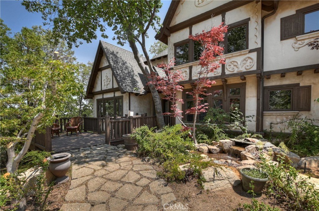 Lake Arrowhead, California, 92352, United States, 4 Bedrooms Bedrooms, ,4.5 BathroomsBathrooms,Residential,Forsale,1934021