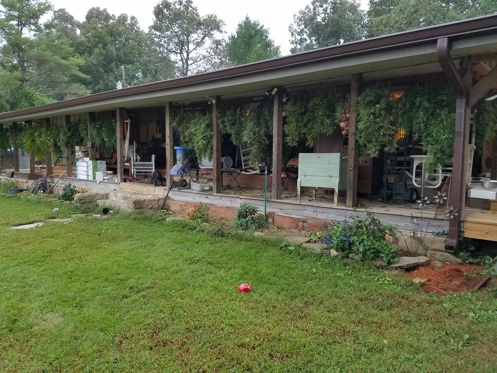 Allardt, Tennessee, 38504, United States, 2 Bedrooms Bedrooms, ,2 BathroomsBathrooms,Residential,Forsale,1929838