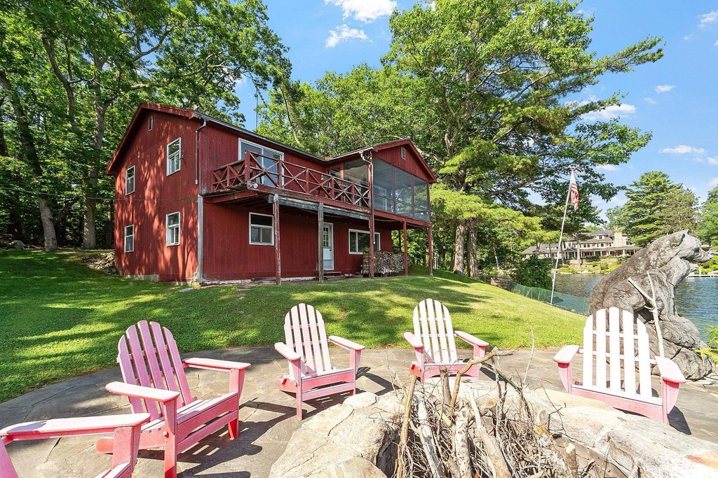 Meredith, New Hampshire, 03253, United States, 7 Bedrooms Bedrooms, ,6.5 BathroomsBathrooms,Residential,Forsale,1941223