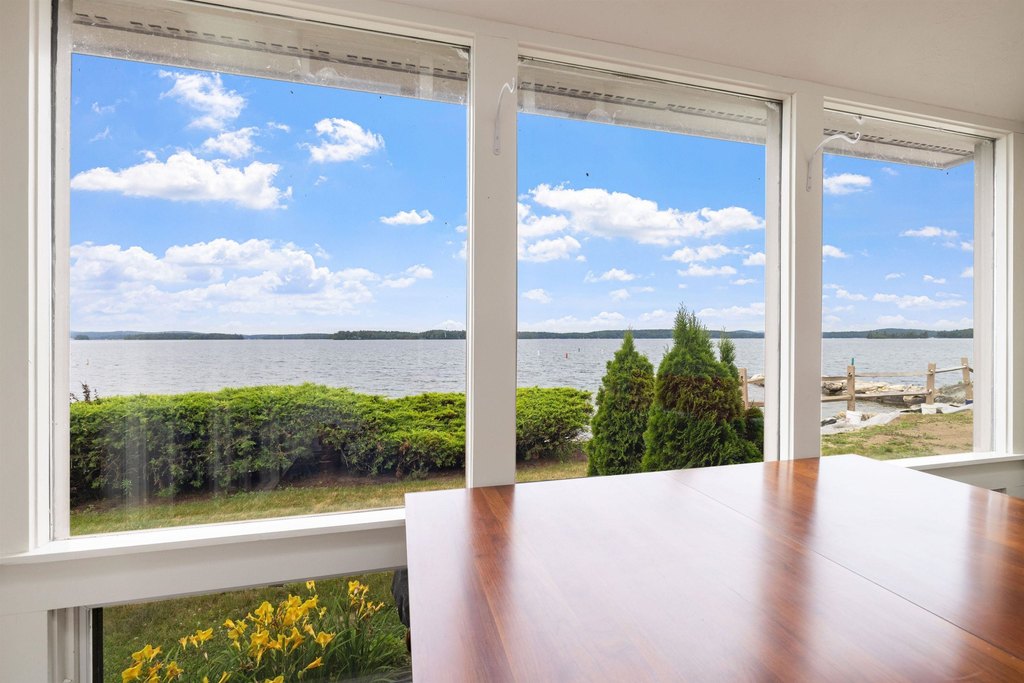 Moultonborough, New Hampshire, 03254, United States, 4 Bedrooms Bedrooms, ,3 BathroomsBathrooms,Residential,Forsale,1952911