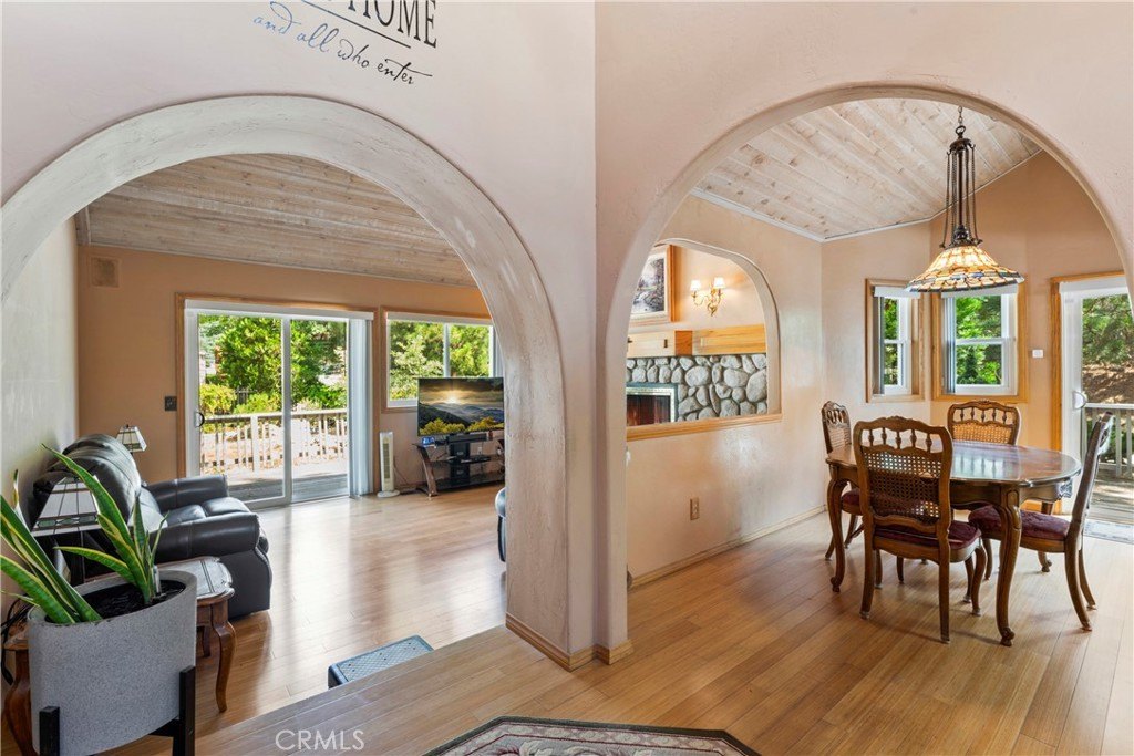 Lake Arrowhead, California, 92352, United States, 3 Bedrooms Bedrooms, ,2 BathroomsBathrooms,Residential,Forsale,1934030
