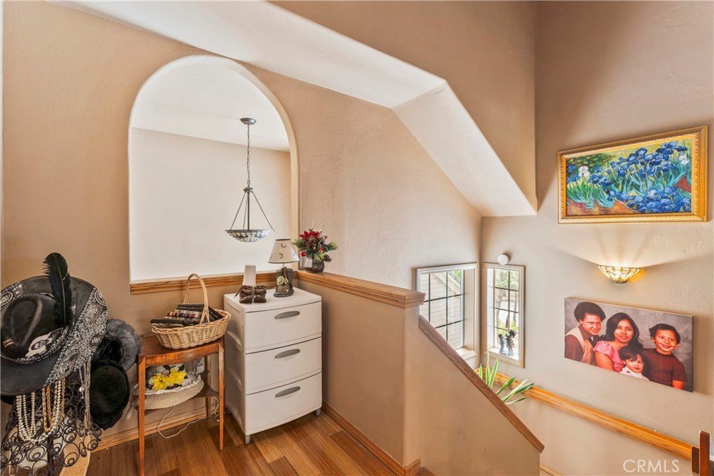 Lake Arrowhead, California, 92352, United States, 3 Bedrooms Bedrooms, ,2 BathroomsBathrooms,Residential,Forsale,1934030
