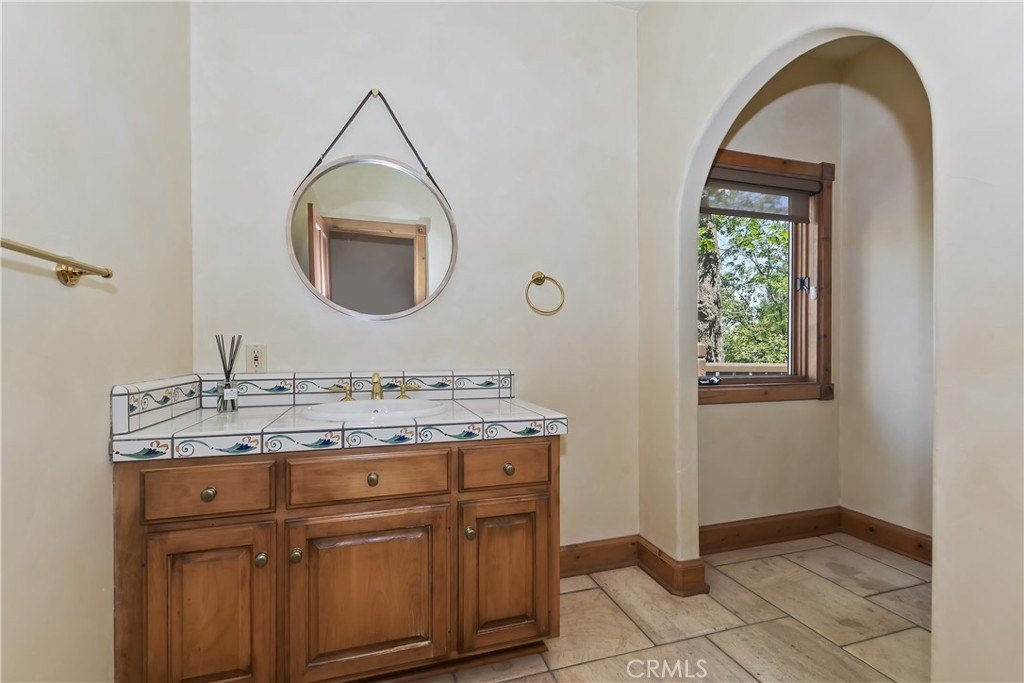 Lake Arrowhead, California, 92352, United States, 4 Bedrooms Bedrooms, ,4.5 BathroomsBathrooms,Residential,Forsale,1934021