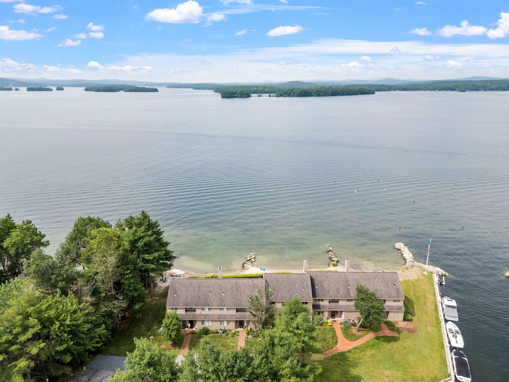 Moultonborough, New Hampshire, 03254, United States, 4 Bedrooms Bedrooms, ,3 BathroomsBathrooms,Residential,Forsale,1952911