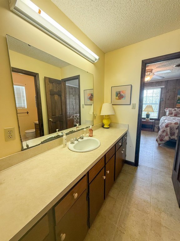 Alligator Point, Florida, 32346, United States, 4 Bedrooms Bedrooms, ,2 BathroomsBathrooms,Residential,Forsale,1919230