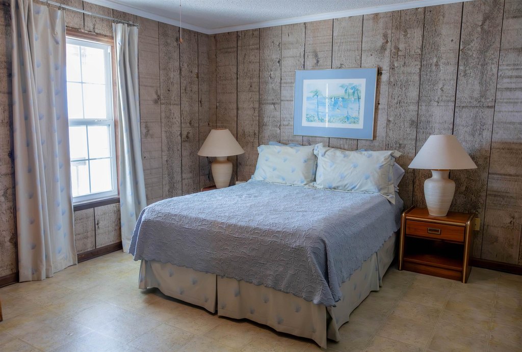 Alligator Point, Florida, 32346, United States, 4 Bedrooms Bedrooms, ,2 BathroomsBathrooms,Residential,Forsale,1919230