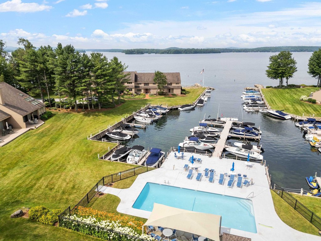Moultonborough, New Hampshire, 03254, United States, 4 Bedrooms Bedrooms, ,3 BathroomsBathrooms,Residential,Forsale,1952911
