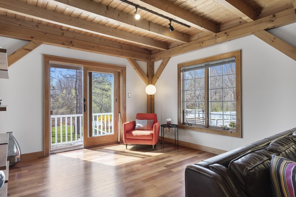 York, Maine, 03909, United States, 5 Bedrooms Bedrooms, ,3.5 BathroomsBathrooms,Residential,Forsale,1934015