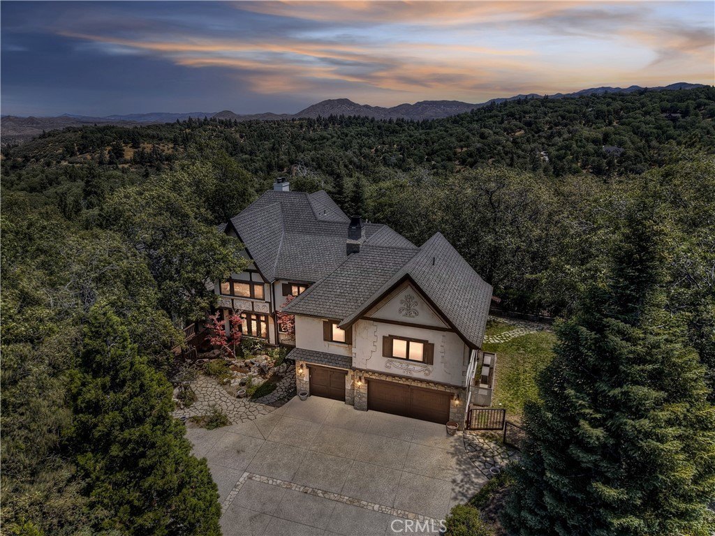 Lake Arrowhead, California, 92352, United States, 4 Bedrooms Bedrooms, ,4.5 BathroomsBathrooms,Residential,Forsale,1934021